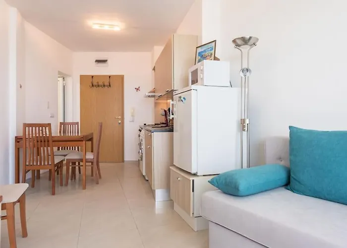 Lighthouse Apartman Várna