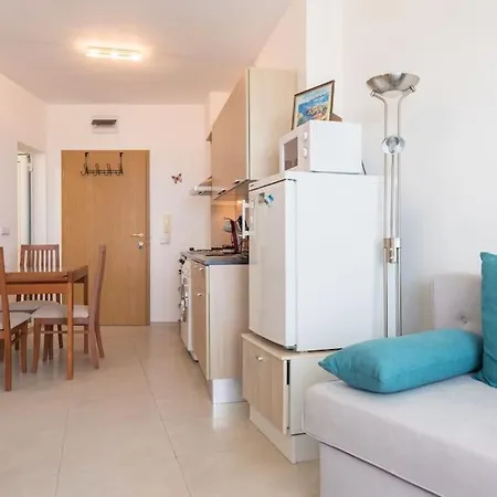 Lighthouse Апартаменты Варна